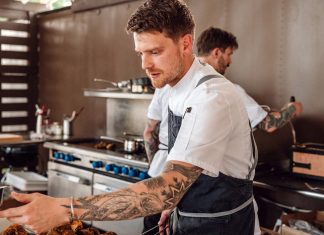 Chef Austin Beckett. Photo by Keiko Lynn_@keikolynn